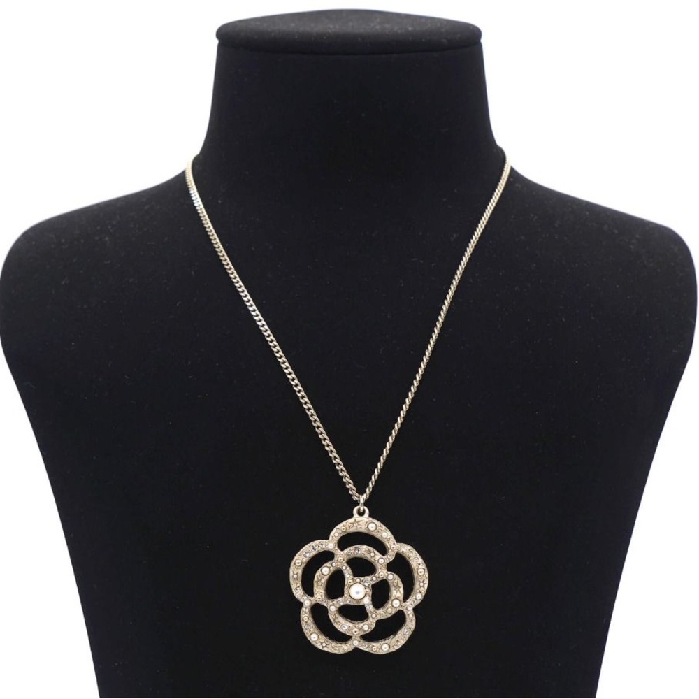 Rare CHANEL 14V CC Logo Camellia XL Crystal Pearl Champagne Gold Chain Necklace
